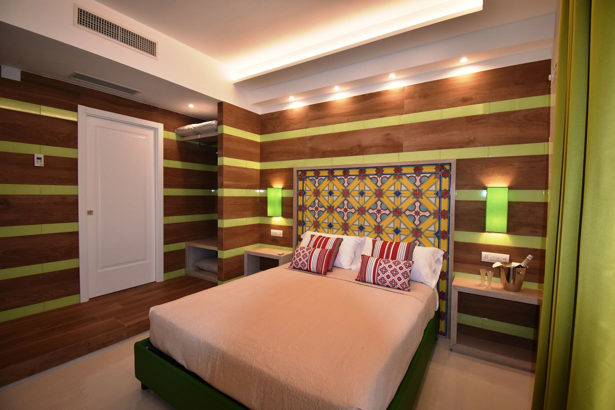 Melody Sorrento Suites Exterior photo